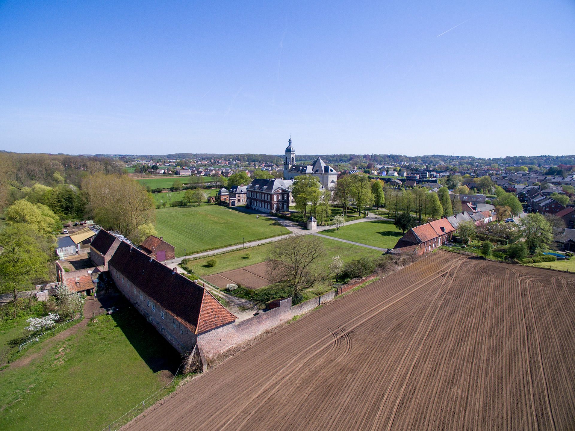 Wij vieren<br>900 jaar<br>Abdij van Vlierbeek