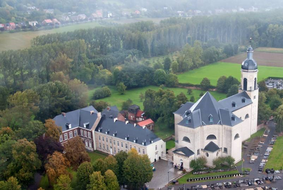 Boek 'Vlierbeek, de geschiedenis van 9 eeuwen abdij'